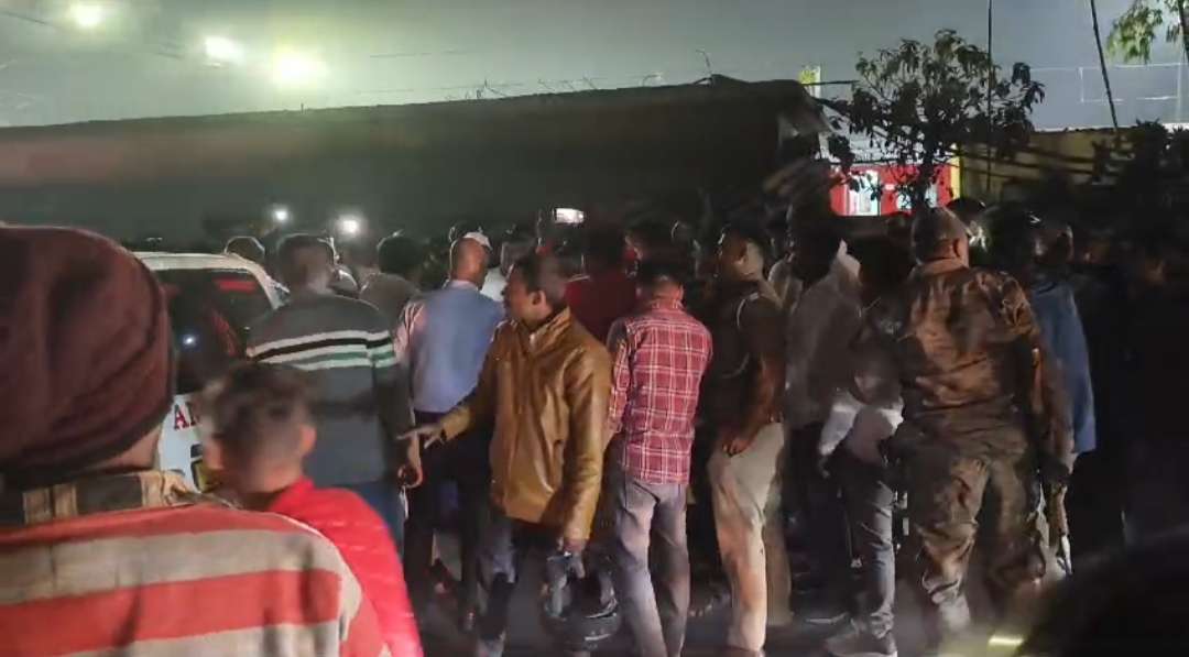 Tatanagar Accident दंपति की मौत के बाद सड़क पर आक्रोश 