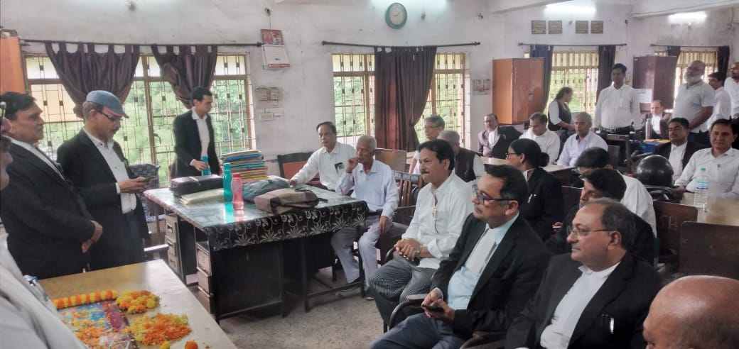 Jamshedpur Zila Bar Association: कार्यक्रम में शामिल अधिवक्ता