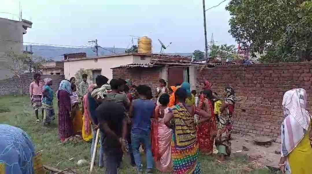 Jamshedpur Land Dispute: मानगो में जमीन विवाद में भिड़े लोग
